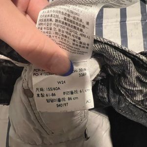 black levi jean shorts